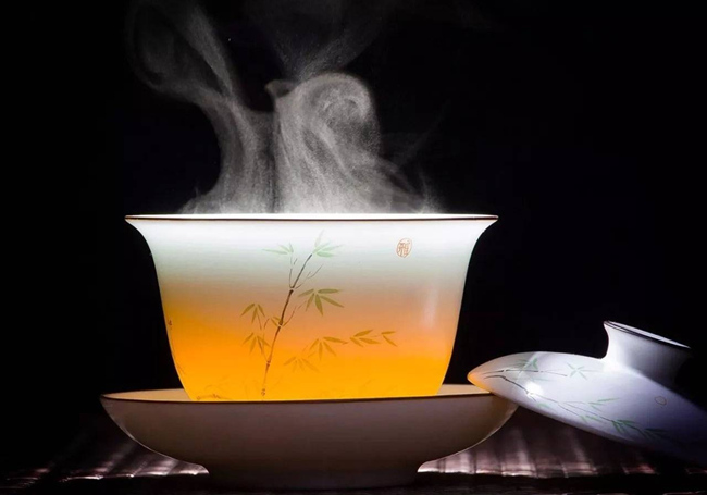 暖暖的红茶最适合用来迎接秋天的到来-红茶小知识