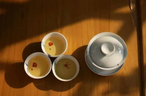 什么是醉茶,醉茶的解决方法(醉茶是什么原因导致的)-红茶小知识